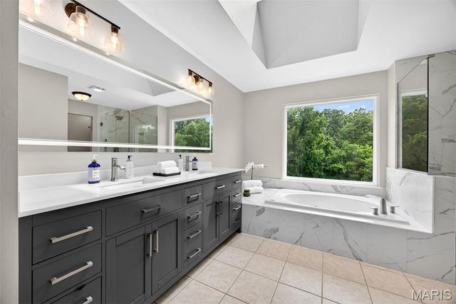 8046 Knights Crossing Drive, O'fallon, MO 63368