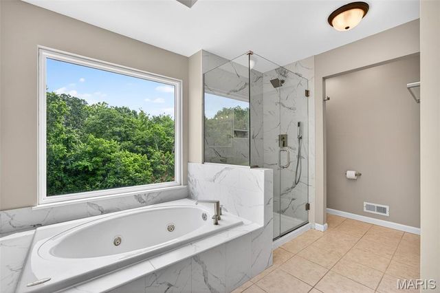 8046 Knights Crossing Drive, O'fallon, MO 63368