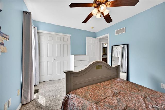 8046 Knights Crossing Drive, O'fallon, MO 63368