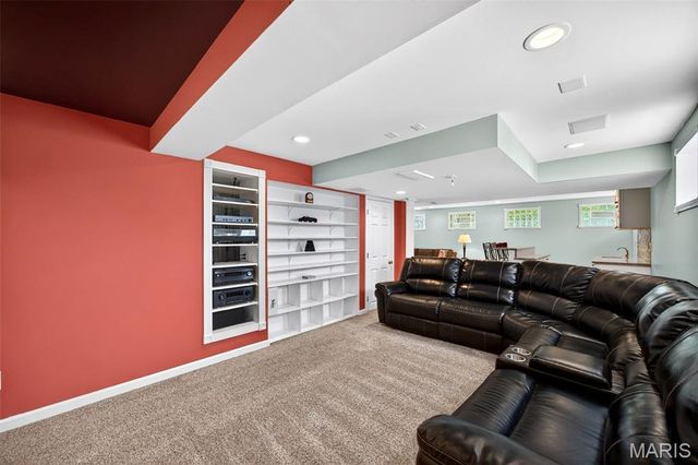 8046 Knights Crossing Drive, O'fallon, MO 63368