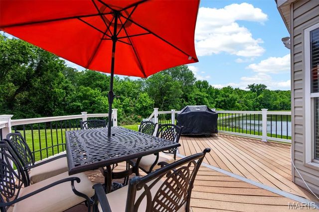 8046 Knights Crossing Drive, O'fallon, MO 63368