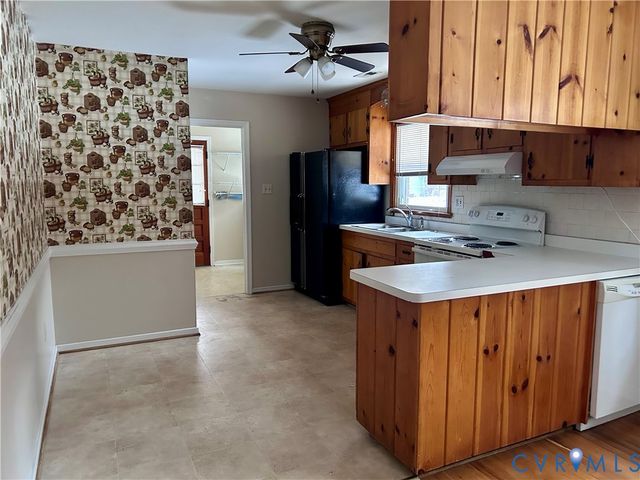 9304 Howard Dr, Mechanicsville, VA 23116