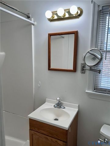 9304 Howard Dr, Mechanicsville, VA 23116