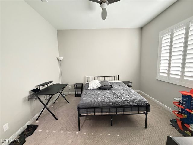 8480 Warbonnet Way, Las Vegas, NV 89113