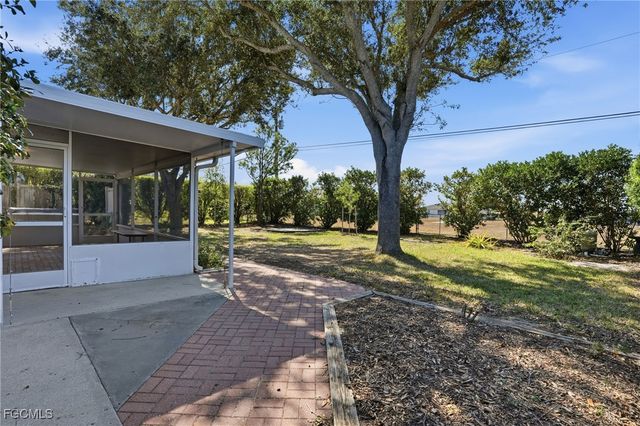 2306 NE 24th AVE, Cape Coral, FL 33909