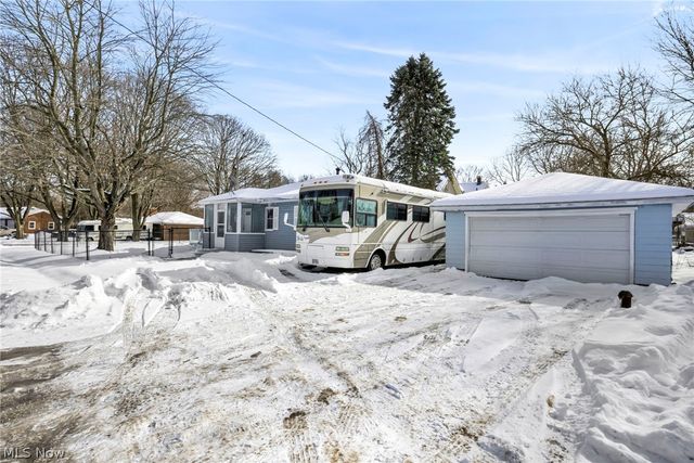 2380 Delaware Avenue, Akron, OH 44312