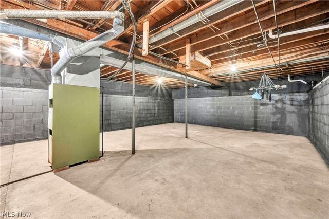 2380 Delaware Avenue, Akron, OH 44312