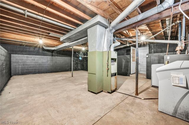 2380 Delaware Avenue, Akron, OH 44312