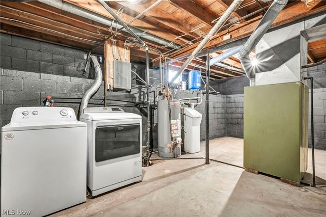 2380 Delaware Avenue, Akron, OH 44312