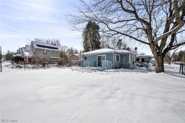 2380 Delaware Avenue, Akron, OH 44312