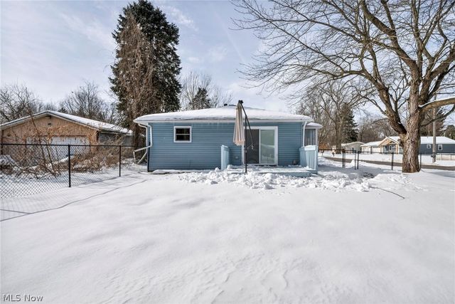 2380 Delaware Avenue, Akron, OH 44312