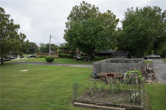 2734 N 99th Street, Kansas City, KS 66109