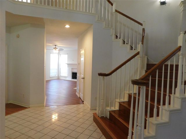 2322 Edgewood Drive, Missouri City, TX 77459