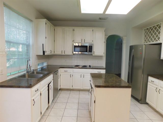 2322 Edgewood Drive, Missouri City, TX 77459