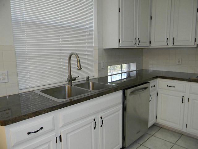 2322 Edgewood Drive, Missouri City, TX 77459