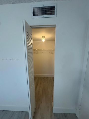 8051 S Colony Cir S 210, Tamarac, FL 33321