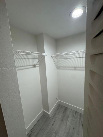 8051 S Colony Cir S 210, Tamarac, FL 33321