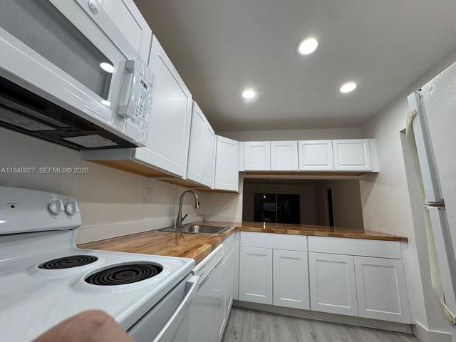 8051 S Colony Cir S 210, Tamarac, FL 33321