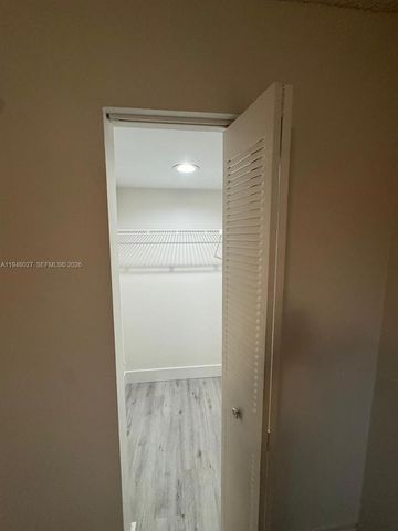 8051 S Colony Cir S 210, Tamarac, FL 33321