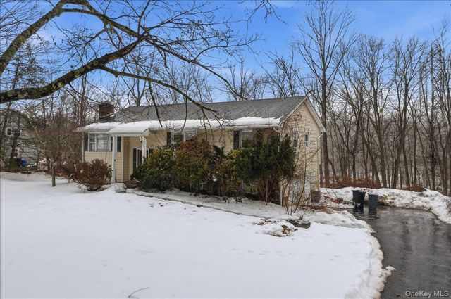 2327 Vista Court, Yorktown Heights, NY 10598