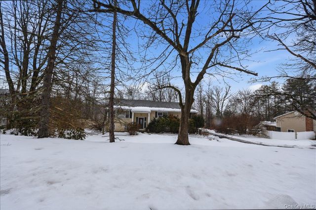 2327 Vista Court, Yorktown Heights, NY 10598