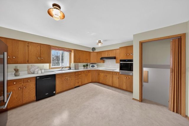 1224 4th Street NW, Rochester, MN 55901