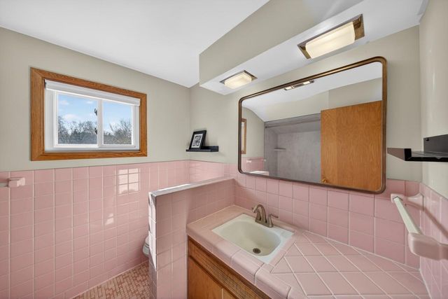 1224 4th Street NW, Rochester, MN 55901