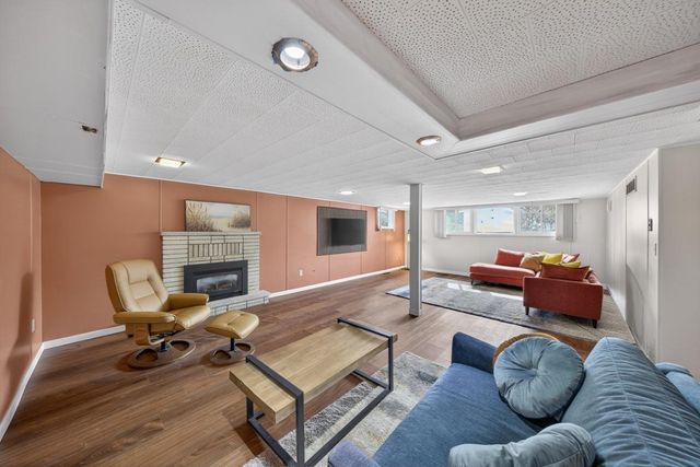 1224 4th Street NW, Rochester, MN 55901