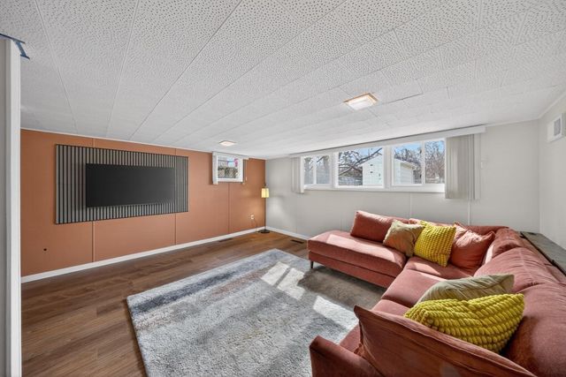 1224 4th Street NW, Rochester, MN 55901