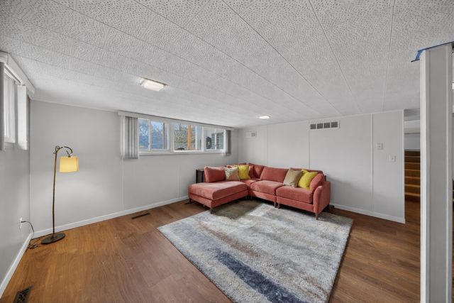 1224 4th Street NW, Rochester, MN 55901