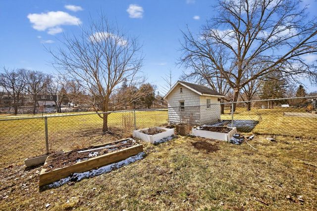 1224 4th Street NW, Rochester, MN 55901