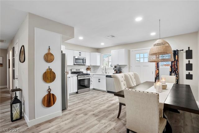 445 Concord Way, Henderson, NV 89015