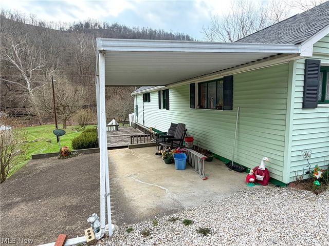 54312 Pipe Creek Road, Jacobsburg, OH 43933