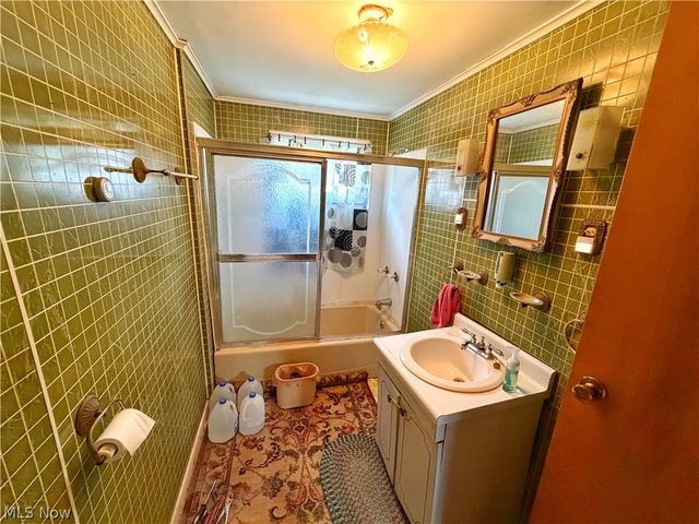 54312 Pipe Creek Road, Jacobsburg, OH 43933