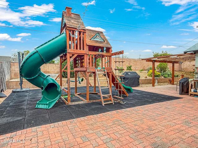 3021 Travis Avenue, Simi Valley, CA 93063