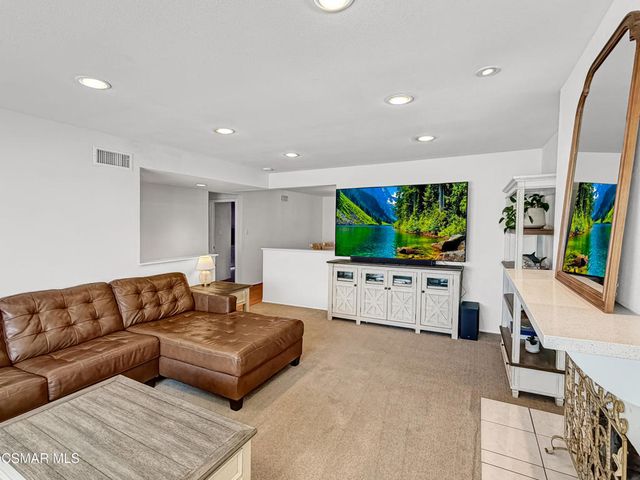 3021 Travis Avenue, Simi Valley, CA 93063