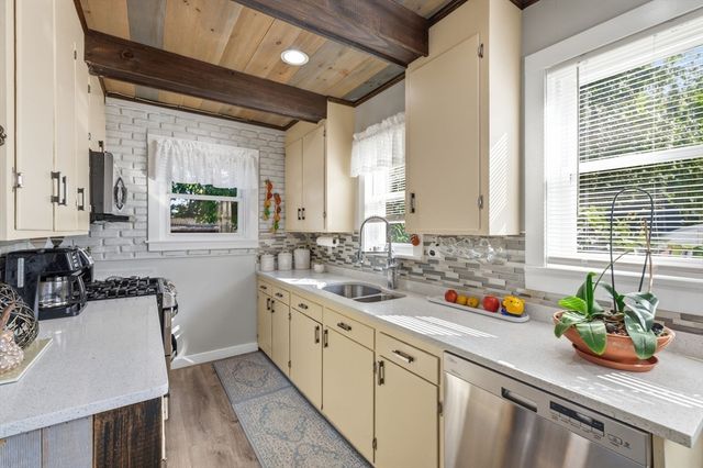 8 Lufkin St, Lynn, MA 01902