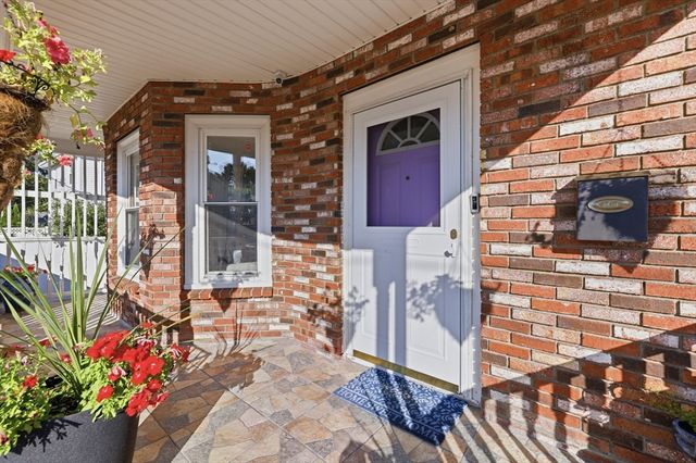 8 Lufkin St, Lynn, MA 01902