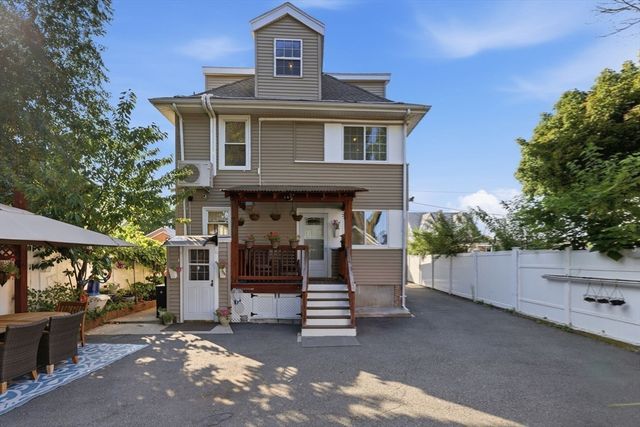 8 Lufkin St, Lynn, MA 01902