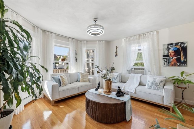 8 Lufkin St, Lynn, MA 01902