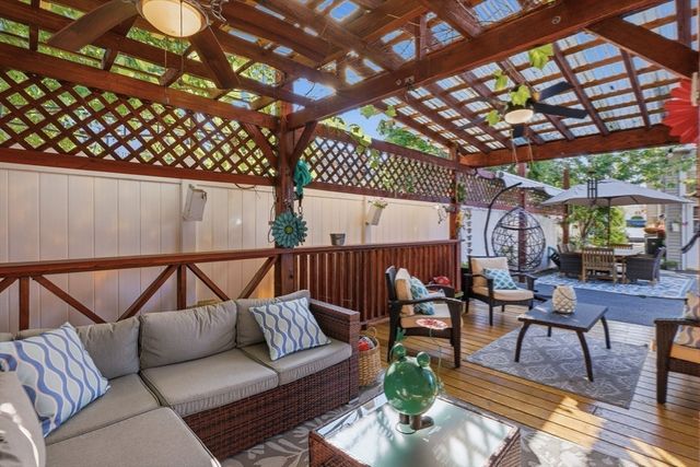 8 Lufkin St, Lynn, MA 01902