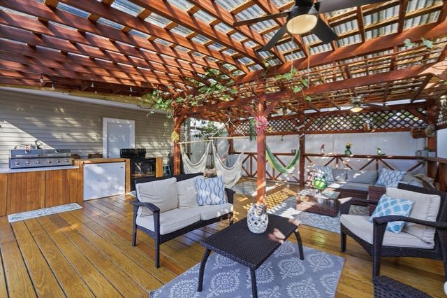 8 Lufkin St, Lynn, MA 01902