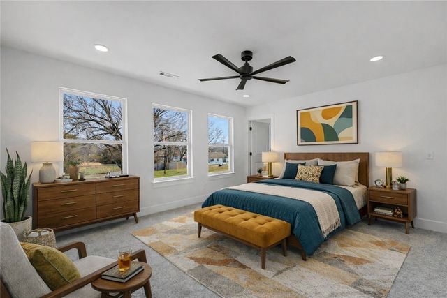 829 S Jagger Lane, Fayetteville, AR 72701