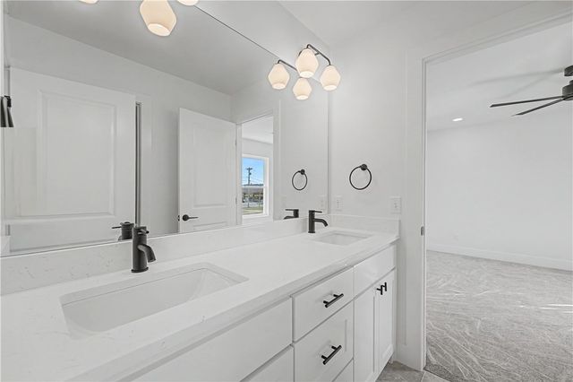 829 S Jagger Lane, Fayetteville, AR 72701