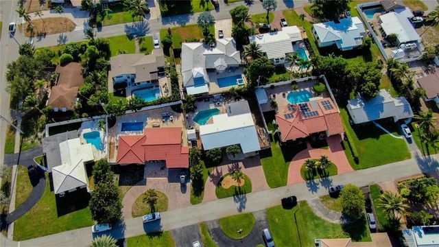 925 SE 14th Avenue, Deerfield Beach, FL 33441