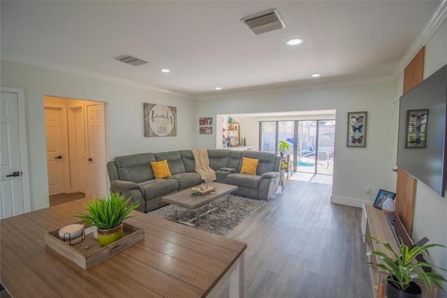 925 SE 14th Avenue, Deerfield Beach, FL 33441