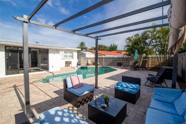 925 SE 14th Avenue, Deerfield Beach, FL 33441