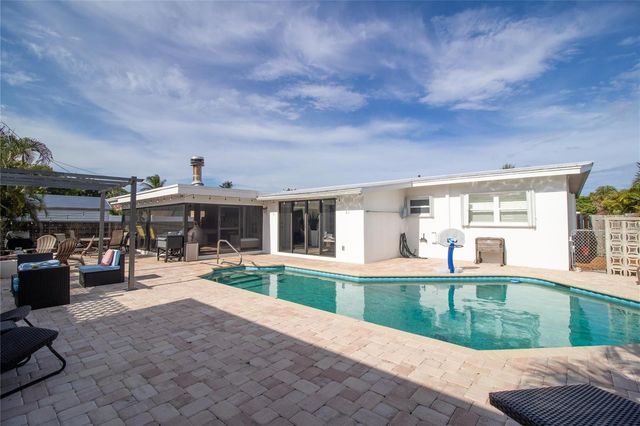 925 SE 14th Avenue, Deerfield Beach, FL 33441