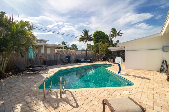 925 SE 14th Avenue, Deerfield Beach, FL 33441