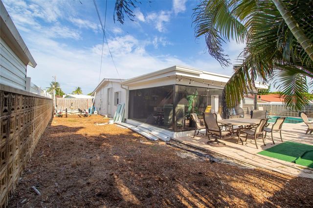 925 SE 14th Avenue, Deerfield Beach, FL 33441